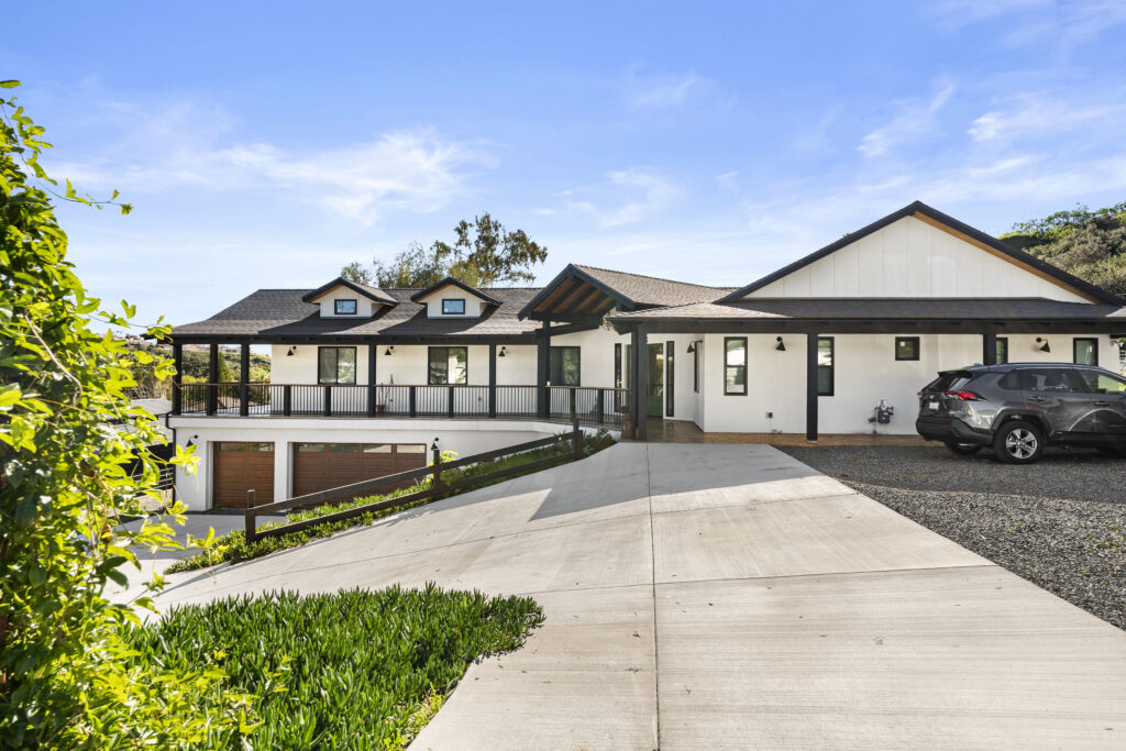 Beautifully spacious front lot of the SD-Wellness Drug Rehab Facility in Ironwood, CA.