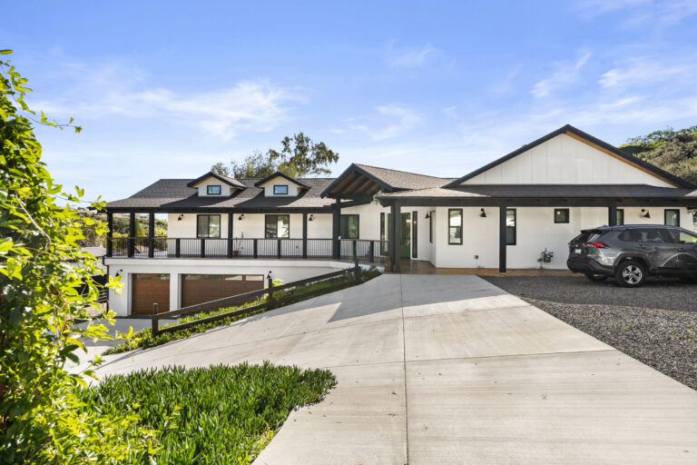 Beautifully spacious front lot of the SD-Wellness Drug Rehab Facility in Ironwood, CA.